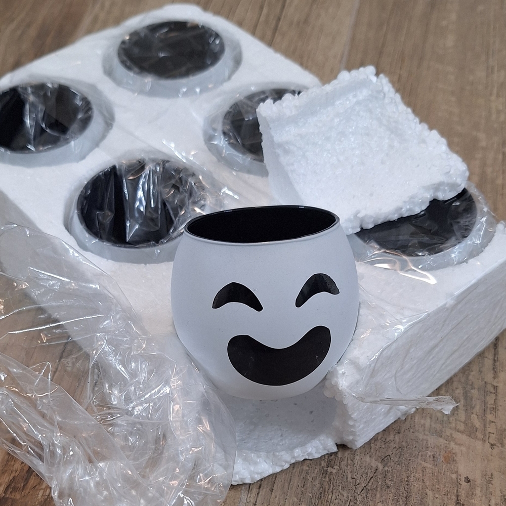 Smiling Face Planter Pot 6 Glass 3 In.